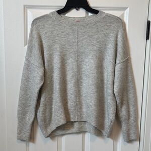Vince Camuto sweater size M